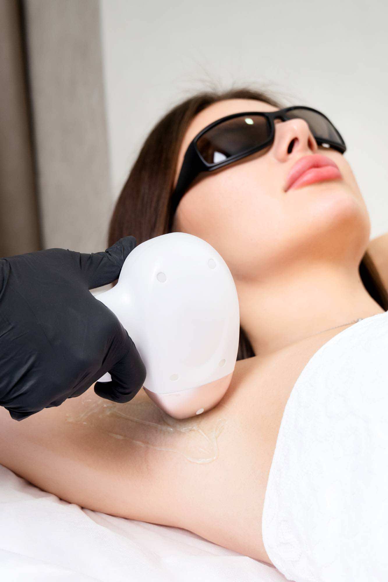 laserskin-by-hajni-baudapest-allo-1